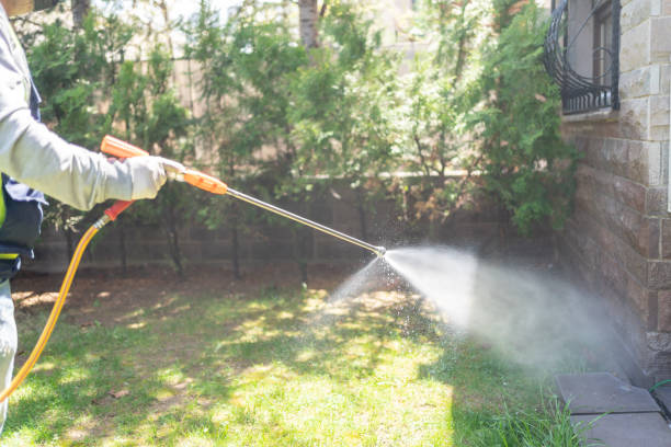 Best Exterminator Services  in Smithfield, VA